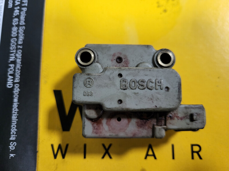 Регулятор тиску палива Audi 100 C3  1989 2.0 Бензин 