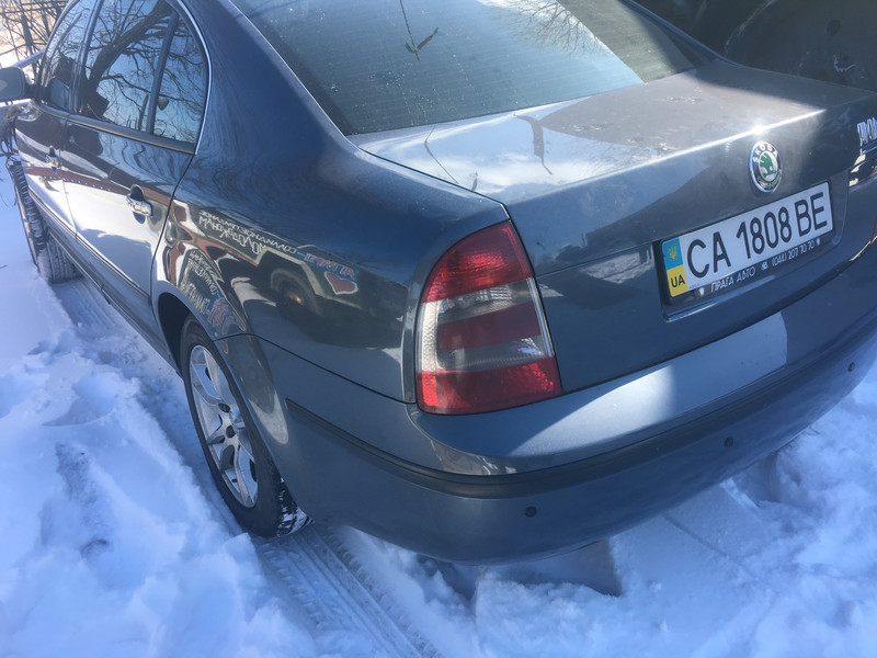 Передние крылья Skoda Superb  2007 1.9 Дизель Черкассы