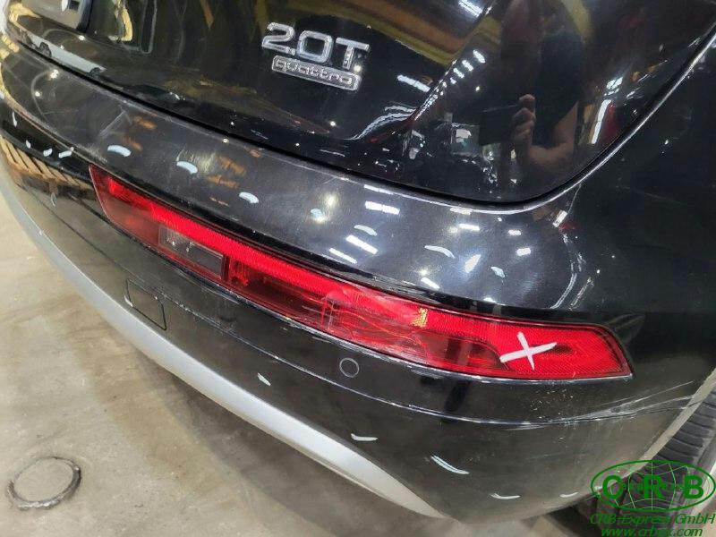 Фонарь задний правый в бампер Audi Q5  2018 2.0 Бензин 