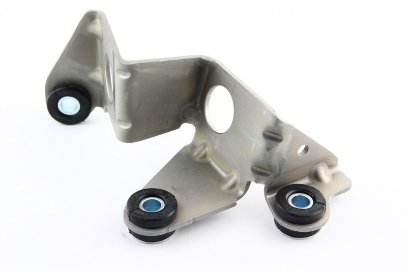 Кронштейн тросов кпп fqz Skoda Octavia 2005 г.  1.8 л бензин Сумы