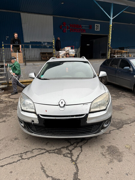 Бампер передний Renault Megane 3  2012 универсал 1.5 Дизель Одесса