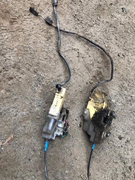 Замок водительской двери мк3 Ford Sierra  1991 2.0 Бензин Полтава