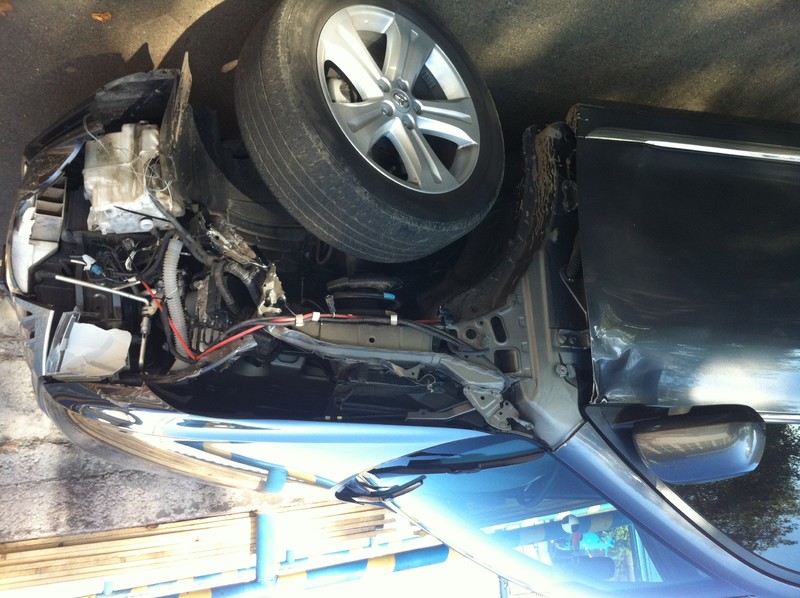 Крыло переднее Toyota Highlander 2013 год. 2013 г.  3.6 л бензин Киев