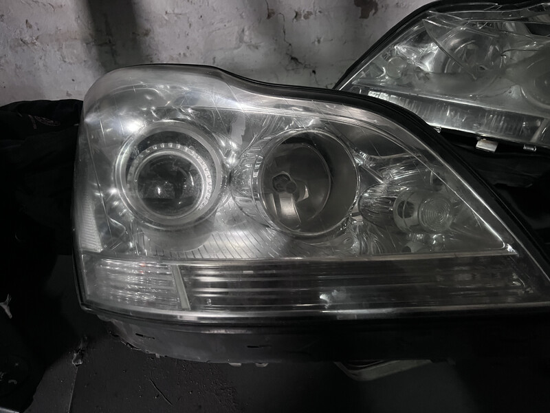 Фара передняя левая Mercedes GL-Class 2012 г.  3.0 л дизель Черкассы