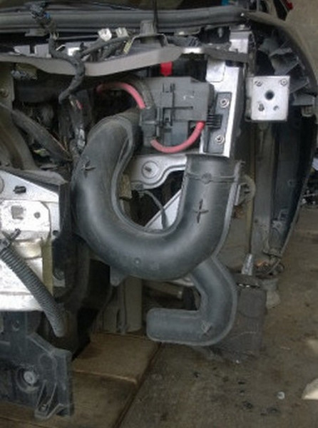 Патрубок резонатора Renault Megane 3 универсал 2010 г.  1.5 л дизель Львов