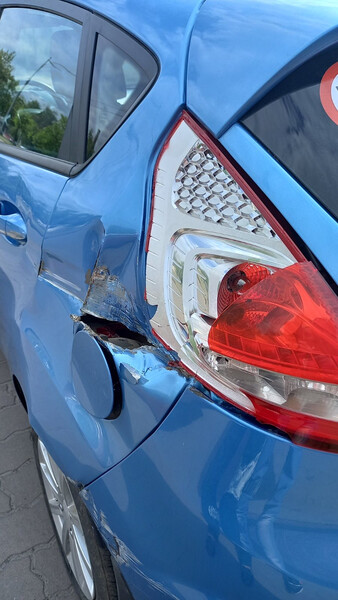 Фонарь задний Ford Fiesta MK7 хэтчбек 2011 г.  1.5 л бензин Киев