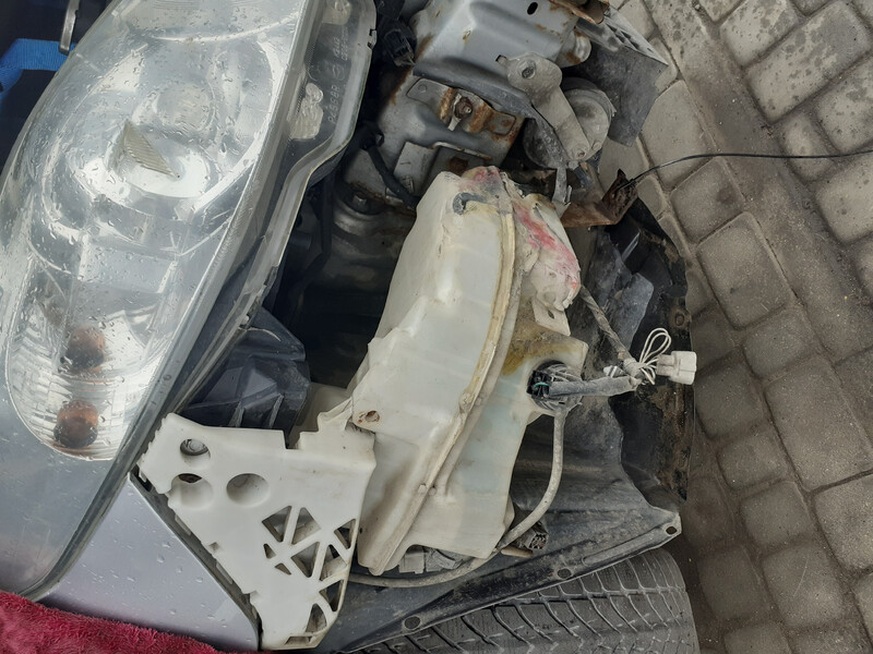 Бачок омивача Mazda 5  2005 універсал 2.0 Дизель 