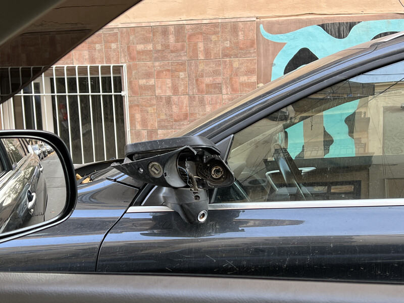 Левое зеркало Volvo XC60 универсал 2012 г.  2.4 л дизель Черновцы