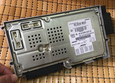 Плата усилителя bose Audi Q7  2008 4.2 Бензин Мариуполь