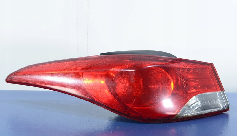 Ліхтар задній правий в крилі Hyundai Elantra MD  2012 1.8 Бензин Киев
