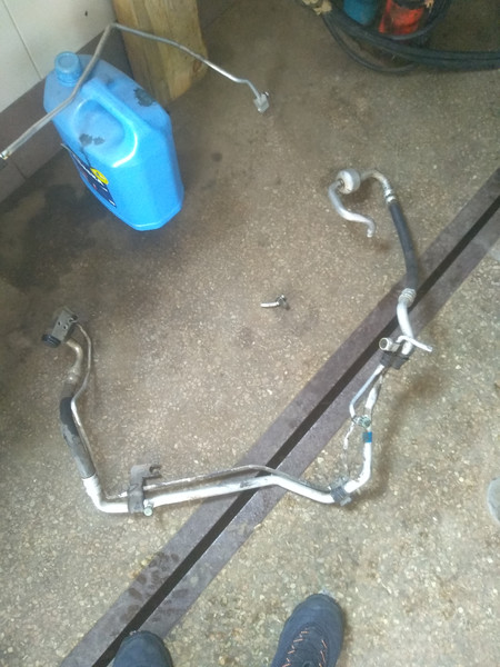 Трубка кондиціонера Hyundai ix35  2011 2.0 Бензин 