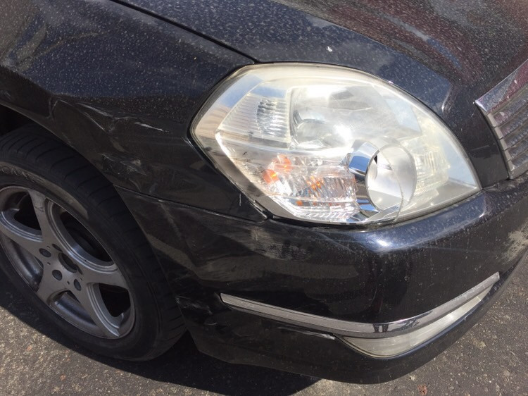 Стекло фары правое Nissan Teana J31  2007 2.0 Бензин Киев