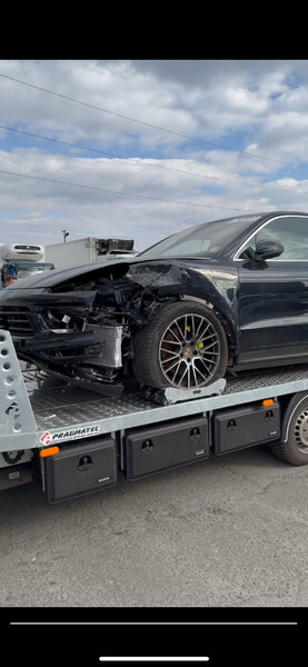Крыло переднее левое Porsche Cayenne 2021 г.  3.0 л бензин