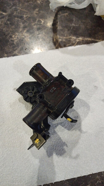 Клапан обігрівача 8724050130   Lexus LS