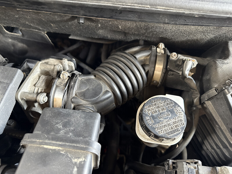 Патрубок воздушного фильтра 16576JD20A   Nissan Qashqai, Nissan Rogue