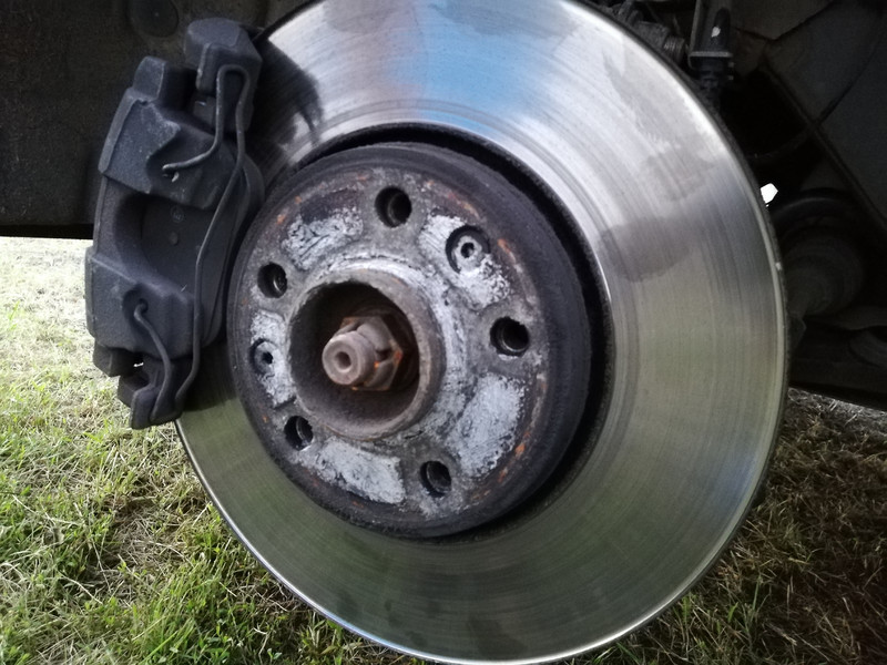 Передня маточина ліва Renault Grand Scenic 3  2011 1.5 Дизель 