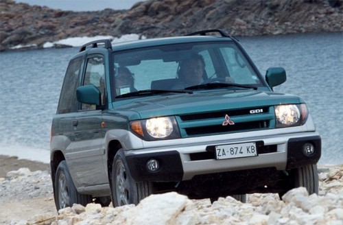 Бампер передний Mitsubishi Pajero PININ  - 3-х дверка 2000 1.8 Бензин Днепропетровск