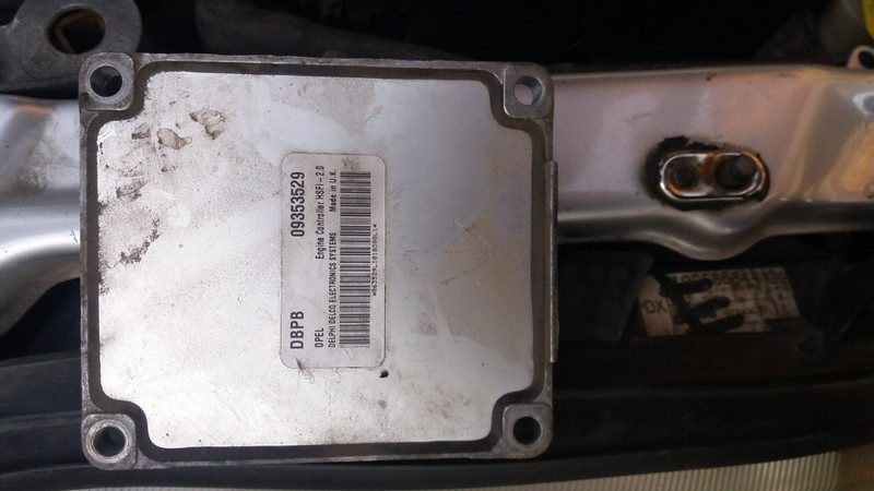 Ебу даигуна Opel Vectra В 1999 г.  1.6 л бензин Ровно