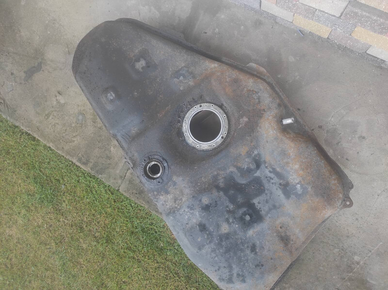 Паливний бак 77001-02210   Toyota Corolla, Toyota Corolla Verso