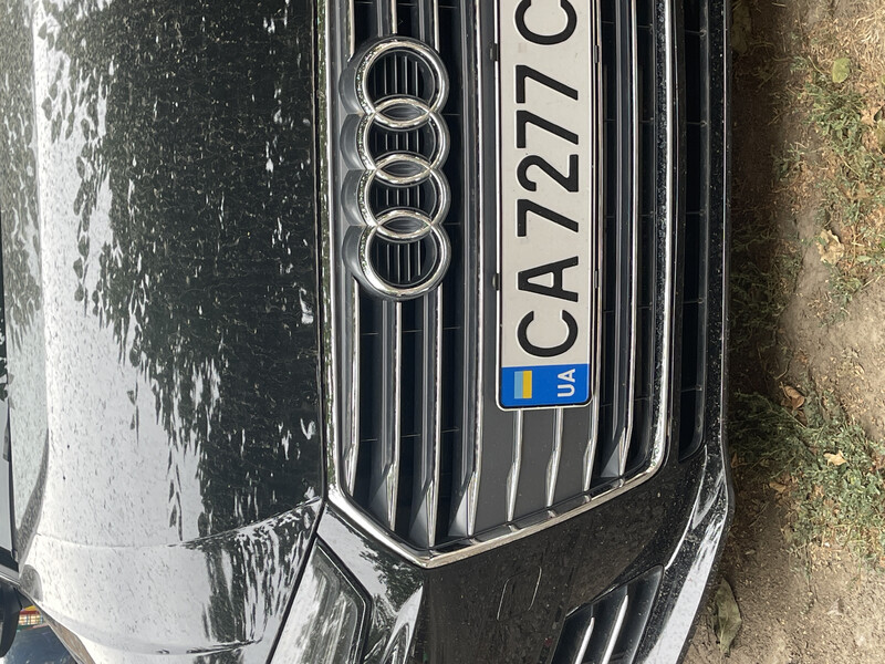 Значок в решітку quattro Audi A4 B9  2017 2.0 Бензин Звенигородка