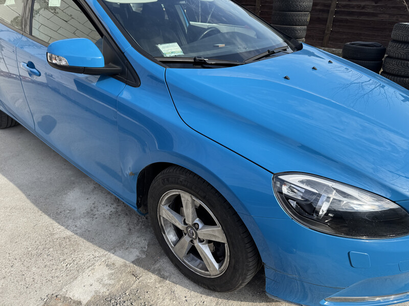 Крыло переднее правое Volvo V40 универсал 2013 г.  1.6 л дизель Киев