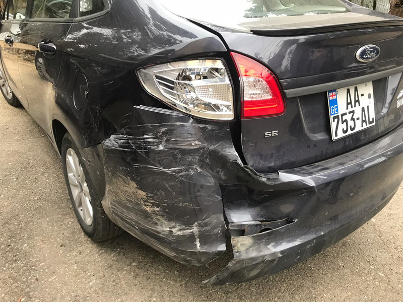 Бампер задний, саласка крепления бампера левая сторона Ford Fiesta Limited 2013 2.0 Бензин Киев