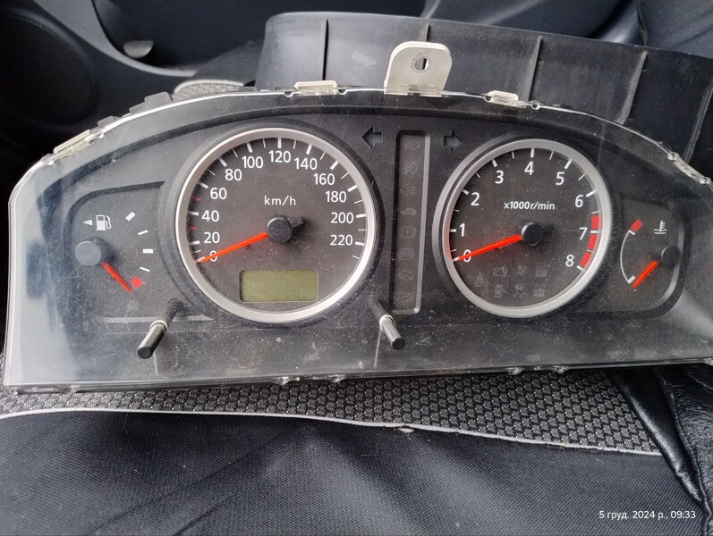 Приладова панель Nissan Almera N16  2005 1.8 Бензин Бровари