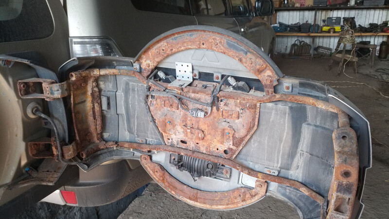 Калитка, каркас кожуха запасного колеса Mitsubishi Pajero 4  2008 3.2 Дизель Чернигов