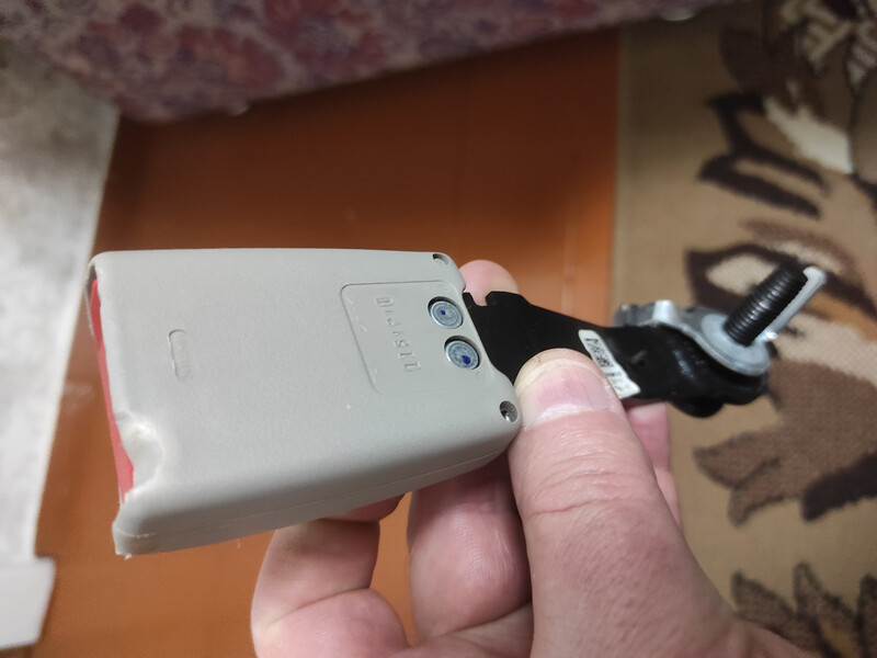 Замок ременя безпеки заднього пасажира (бежевий) правий і центральний Ford Escape  2017 