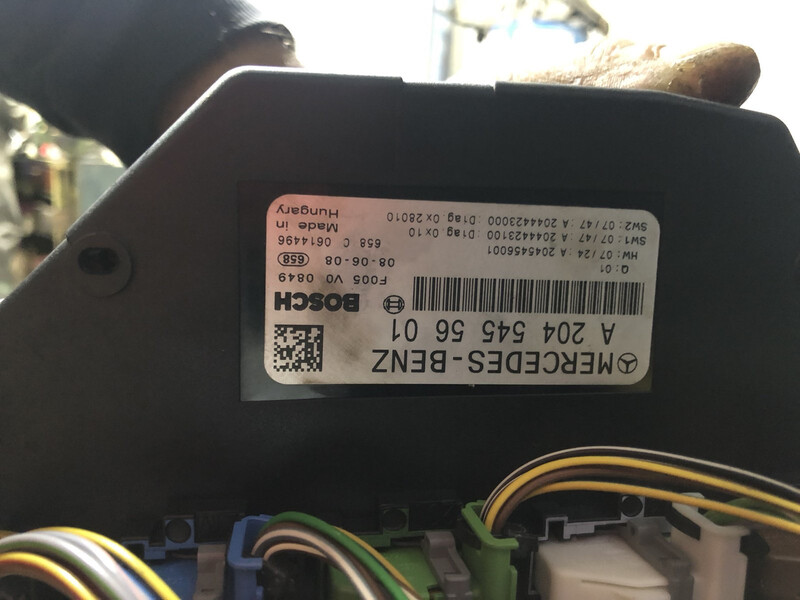 Блок SAM передний A2045456501   Mercedes C-Class