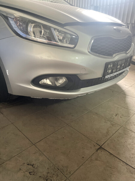 Губа переднего бампера Kia Cee`d Jd 2013 хэтчбек 1.4 Дизель Житомир