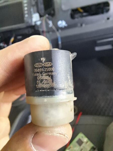 Датчич парктроника Kia Sportage 3  2012 2.0 Дизель Рожище