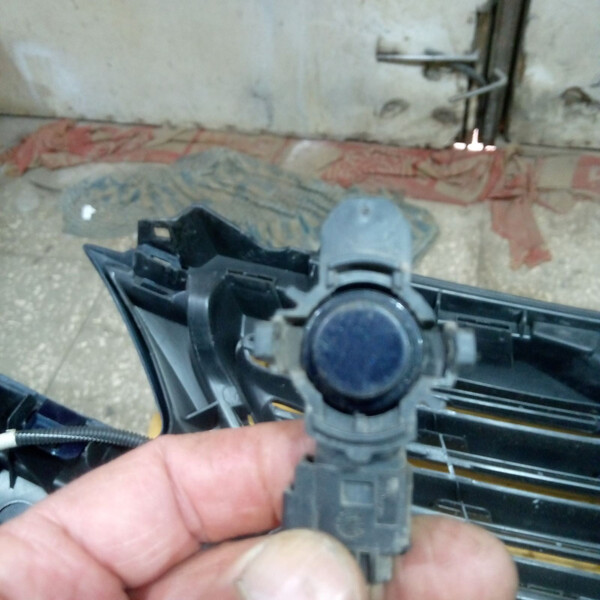 Кронштейн датчика парковки Peugeot 308  2016 універсал 1.6 Бензин 