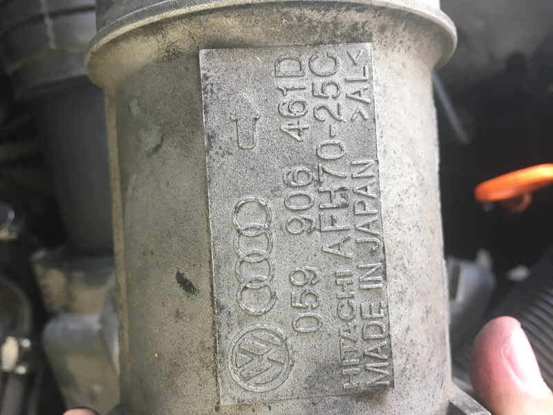 Расходомер воздуха Audi A6 C5  2002 хэтчбек 2.5 Дизель Миргород