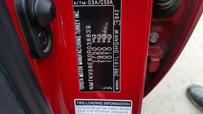 Бампер передній Toyota Auris  2006 хетчбек 1.6 Бензин 