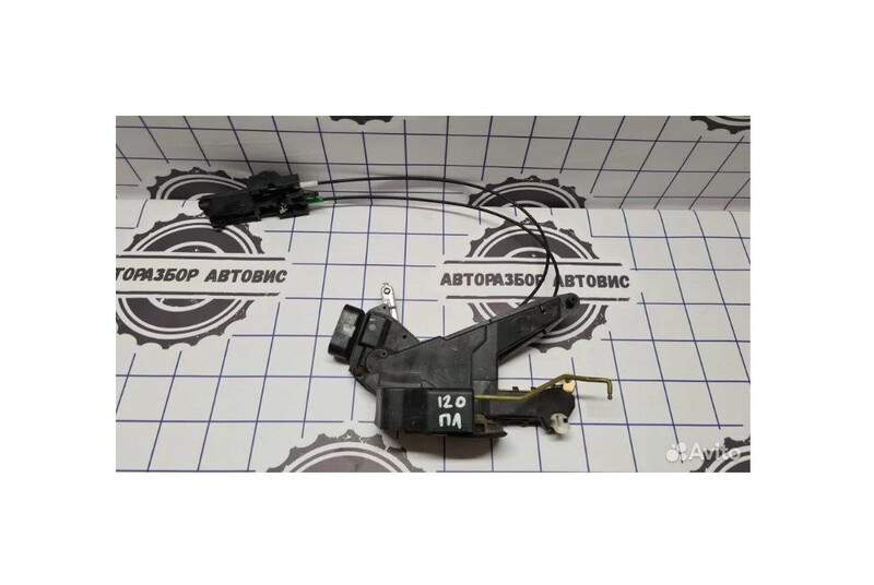 Замок двери левой Toyota Corolla E120  2004 хэтчбек 2.0 Бензин Харьков