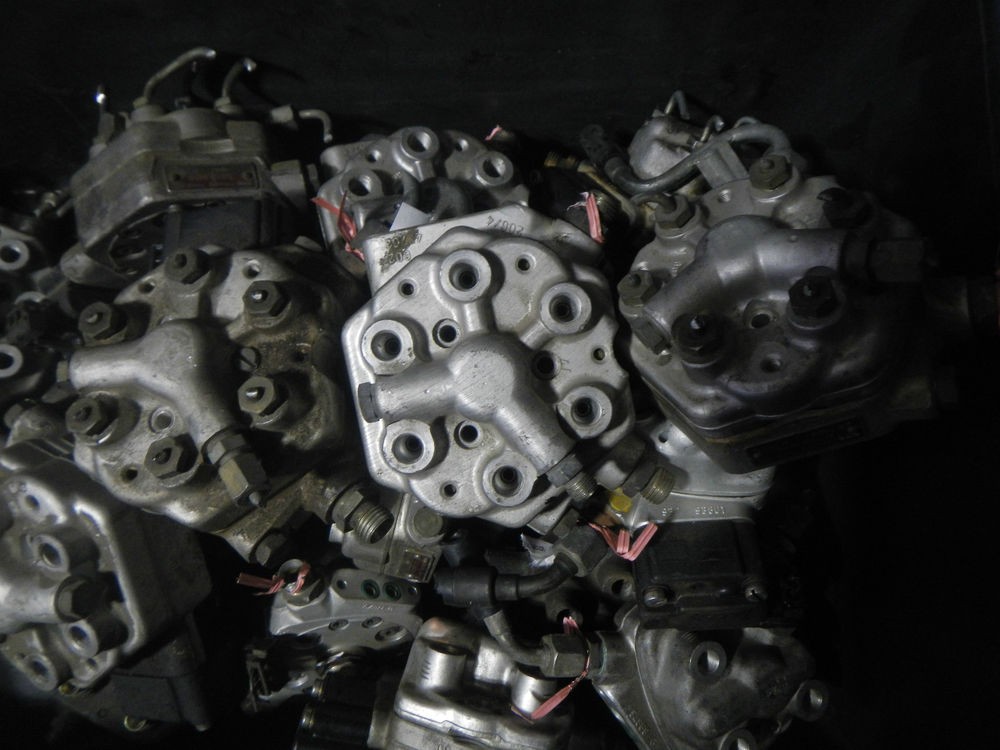 Дозатор топлива 0438101038   Audi 100, Audi 90