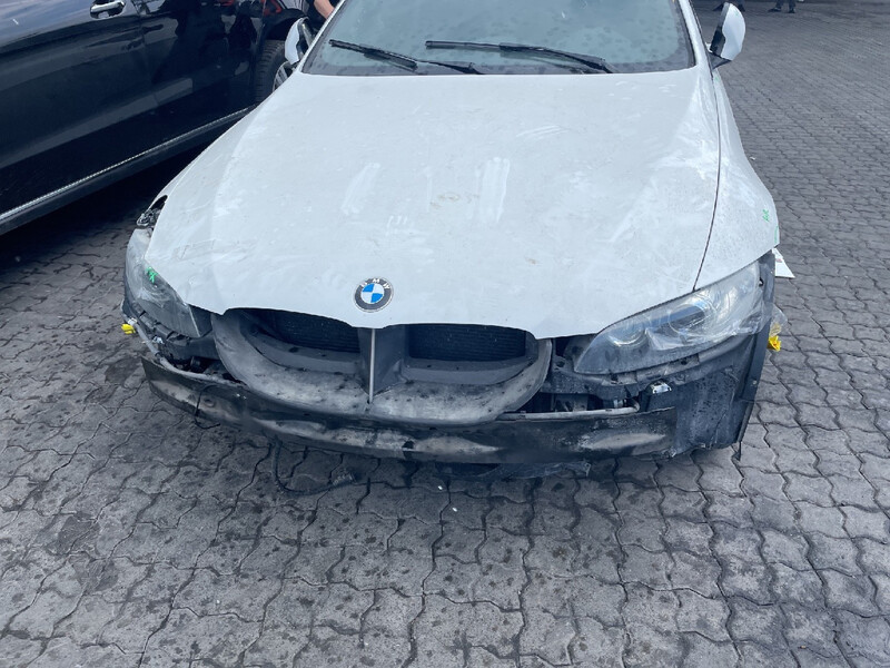 Бампер передний BMW 3 Series E90  2010 купе 3.0 Бензин Киев