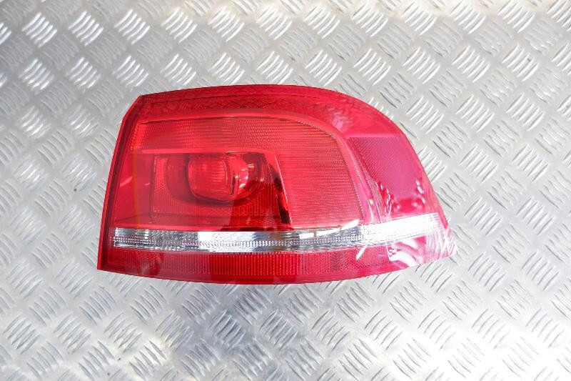 Ліхтар задній зовнішній правий 3AF945096E   Volkswagen Passat