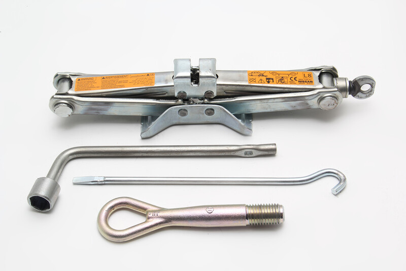 Домкрат Infiniti G 2007 г.  Чернигов