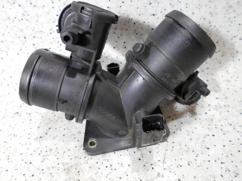 Дроссельная заслонка Volvo V50 универсал 2006 г.  2.0 л дизель Чернигов