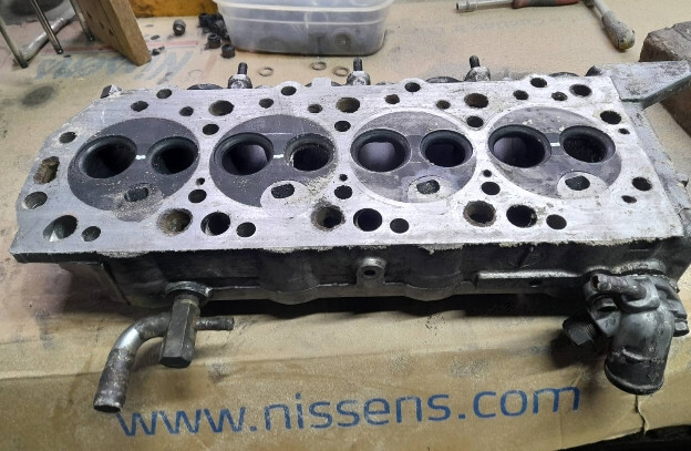 Головка двигателя Mitsubishi Space Gear L400 1997 2.5 Дизель Днепр