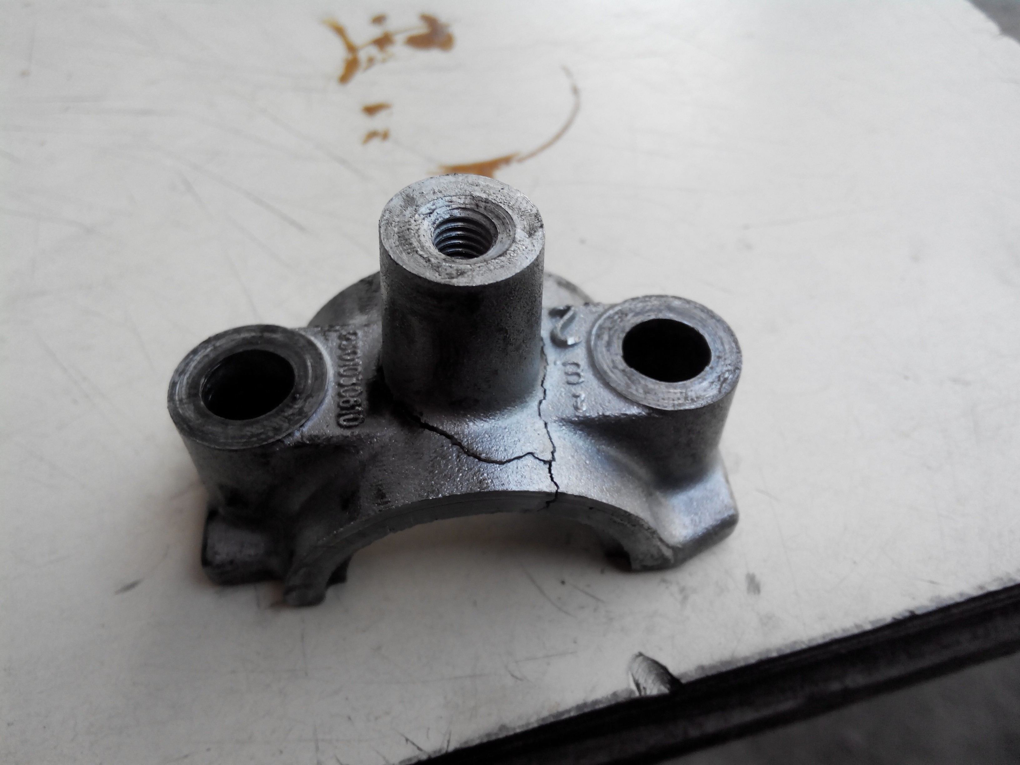 Крышки разпредвала 9301030810   Citroen C15, Peugeot 405, Peugeot Partner