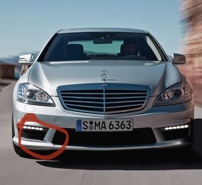 Решітка бампера A2218852053   Mercedes S-Class