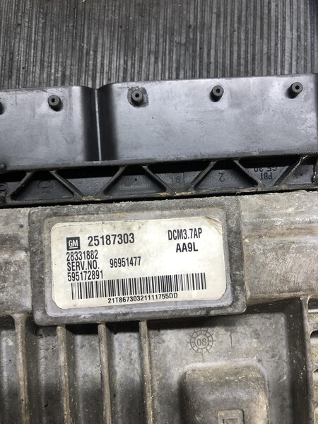 Блок управления двигателем 25187303   Chevrolet Captiva
