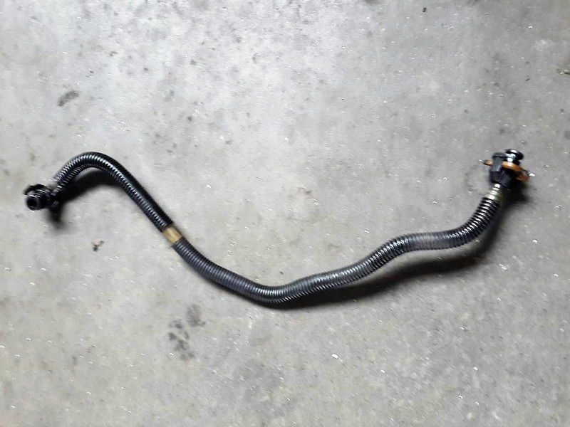 Трубка от топливного фильтра к насосу подкачки (под капотом) Jeep Grand Cherokee  2004 2.7 Дизель Хмельницкий