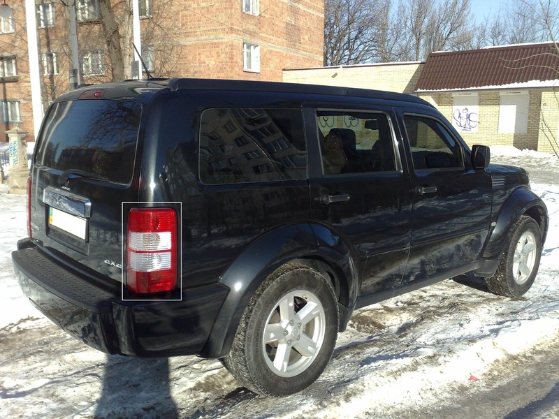 Фонарь задний правый на Dodge Nitro SXT 2008 г., 3, 7 объем. Dodge Nitro SXT 2008 р.  3.7 л бензин Київ