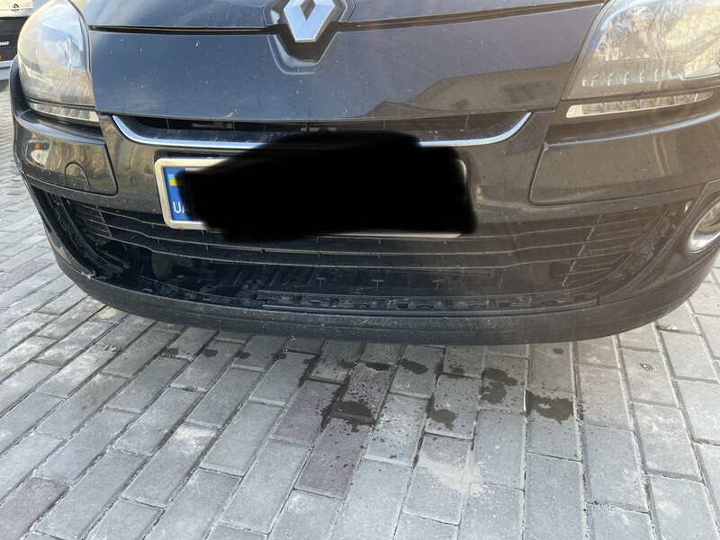 Решітка бампера Renault Megane 3 універсал 2013 р.  1.5 л дизель Тернопіль