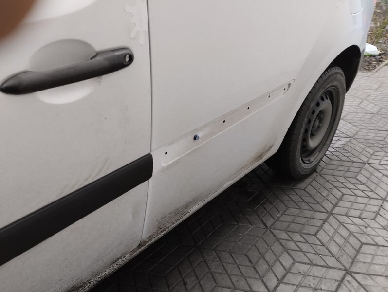 Молдинг пластик листва Renault Kangoo универсал 2015 г.  1.5 л дизель Полтава