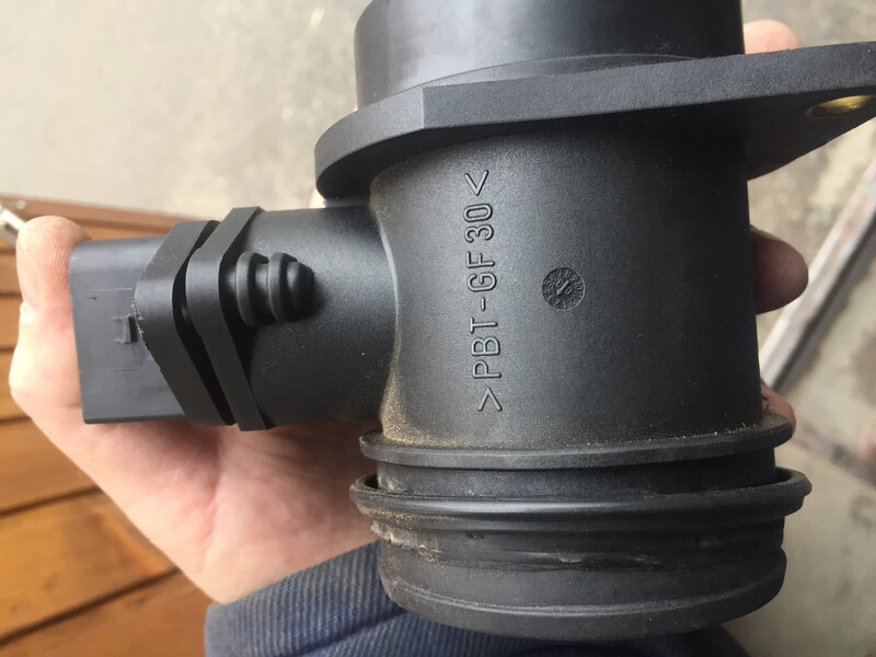 Датчик расхода воздуха F 00C 2G2 049   Audi A4, Audi A4 allroad quattro, Skoda Superb, Volkswagen Passat